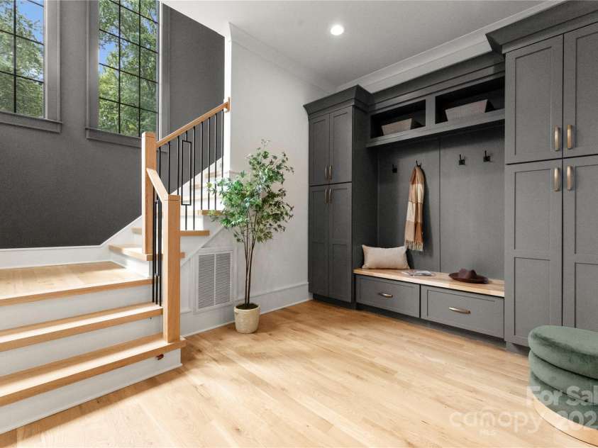 4142 Pineview Road, Charlotte, NC 28211.  MLS# CAR4127542, YatesRealty ID 17466. Drop zone for extra storage & stay organized