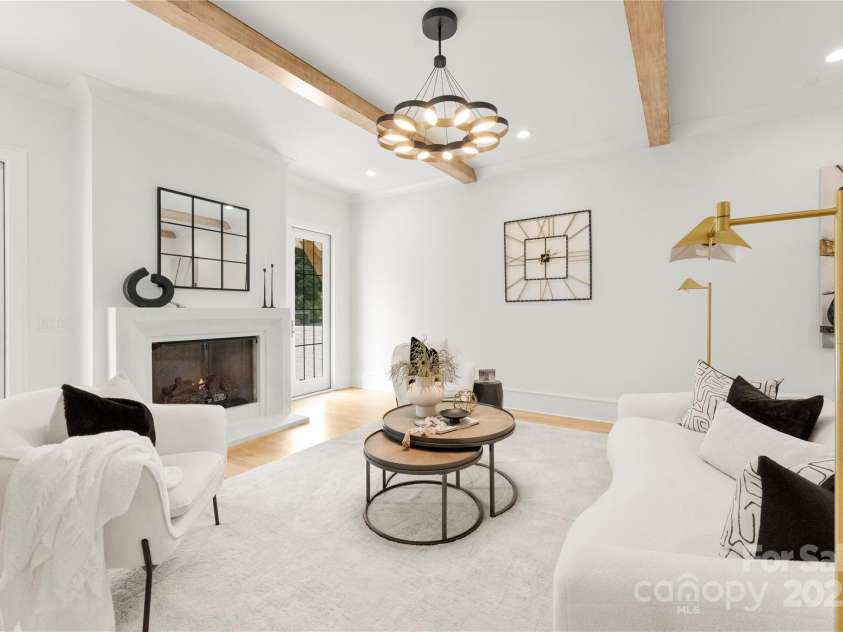 4142 Pineview Road, Charlotte, NC 28211.  MLS# CAR4127542, YatesRealty ID 17466. Fireplace to show off
