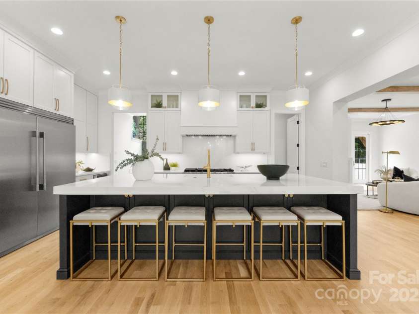 4142 Pineview Road, Charlotte, NC 28211.  MLS# CAR4127542, YatesRealty ID 17466. Let's gather