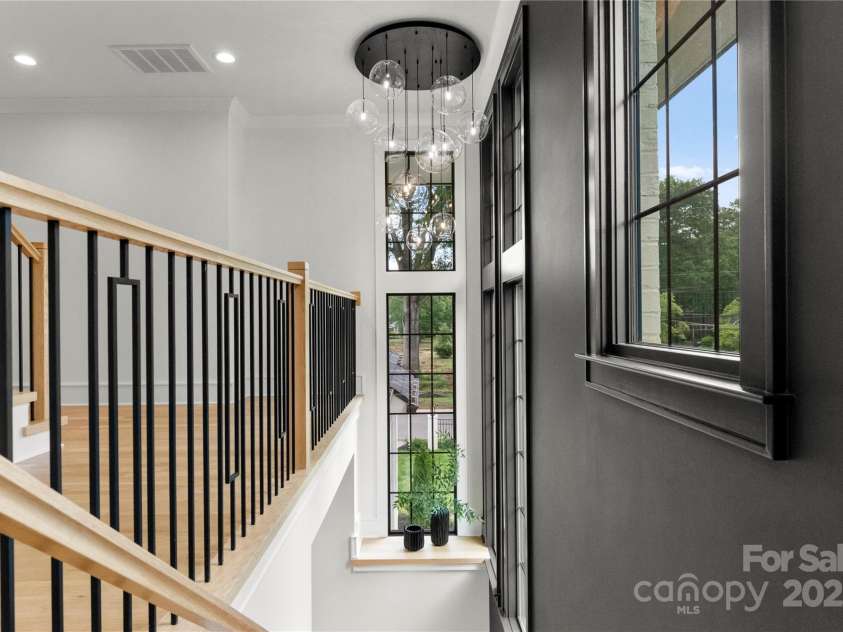 4142 Pineview Road, Charlotte, NC 28211.  MLS# CAR4127542, YatesRealty ID 17466. Wow!!!!