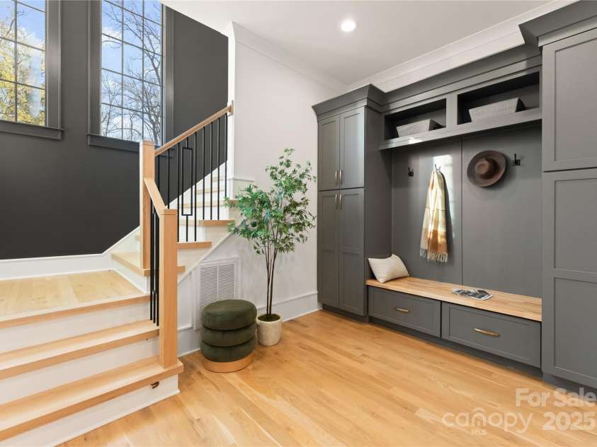 4142 Pineview Road, Charlotte, NC 28211.  MLS# CAR4329821, YatesRealty ID 17466. 