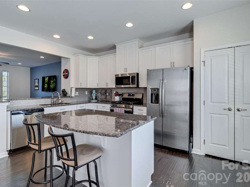 3022 Potomac River Parkway, Charlotte, NC 28217.  MLS# CAR4345412, YatesRealty ID 17467. 