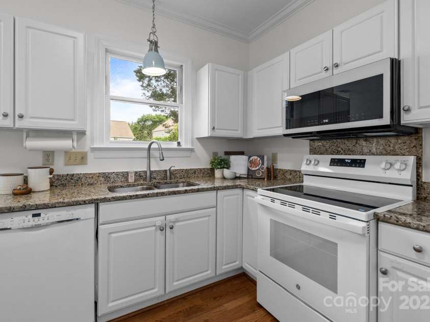 720 Camaross Drive, Charlotte, NC 28270.  MLS# CAR4264679, YatesRealty ID 17467. 