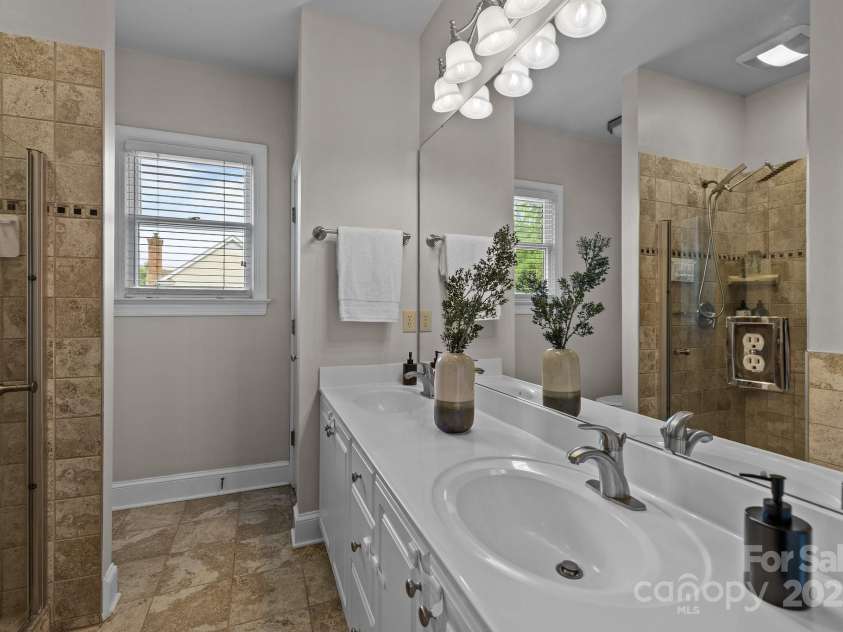 720 Camaross Drive, Charlotte, NC 28270.  MLS# CAR4264679, YatesRealty ID 17467. 