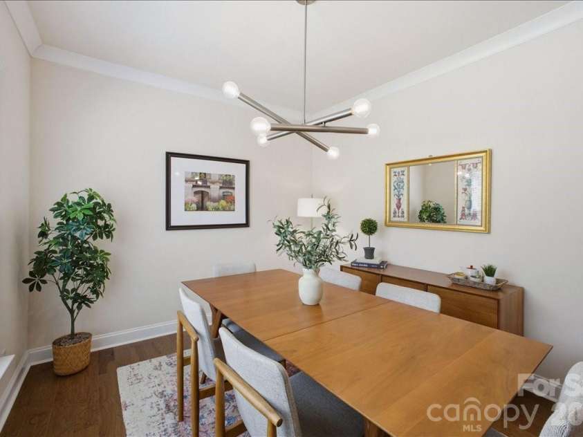 11432 Oakhampton Way, Matthews, NC 28105.  MLS# CAR4369010, YatesRealty ID 17468. 