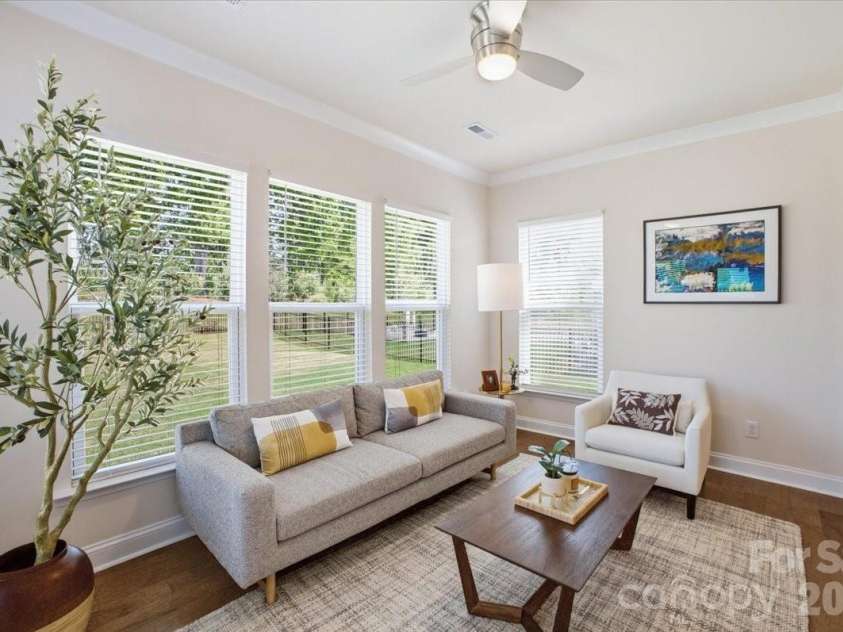11432 Oakhampton Way, Matthews, NC 28105.  MLS# CAR4369010, YatesRealty ID 17468. 