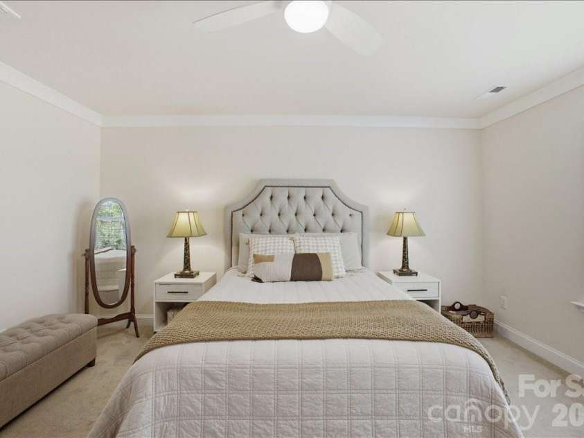 11432 Oakhampton Way, Matthews, NC 28105.  MLS# CAR4369010, YatesRealty ID 17468. 