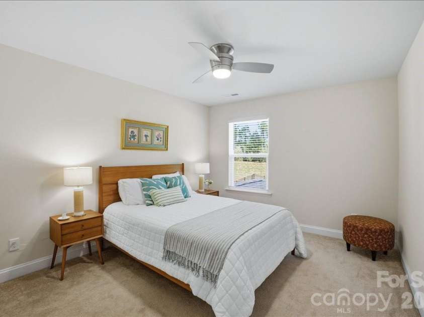 11432 Oakhampton Way, Matthews, NC 28105.  MLS# CAR4369010, YatesRealty ID 17468. 