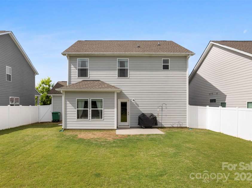 2104 New Hope Branch Way, Belmont, NC 28012.  MLS# CAR4258041, YatesRealty ID 17468. 