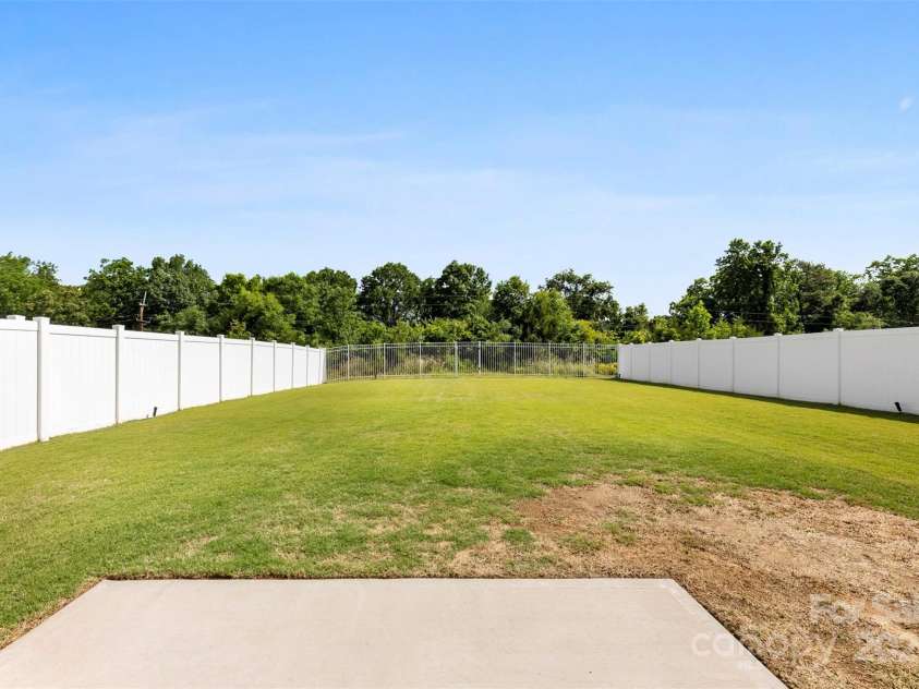 2104 New Hope Branch Way, Belmont, NC 28012.  MLS# CAR4258041, YatesRealty ID 17468. 