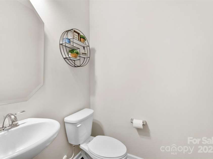 2104 New Hope Branch Way, Belmont, NC 28012.  MLS# CAR4258041, YatesRealty ID 17468. Half bath on main level