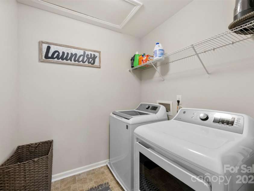 2104 New Hope Branch Way, Belmont, NC 28012.  MLS# CAR4258041, YatesRealty ID 17468. Large laundry room