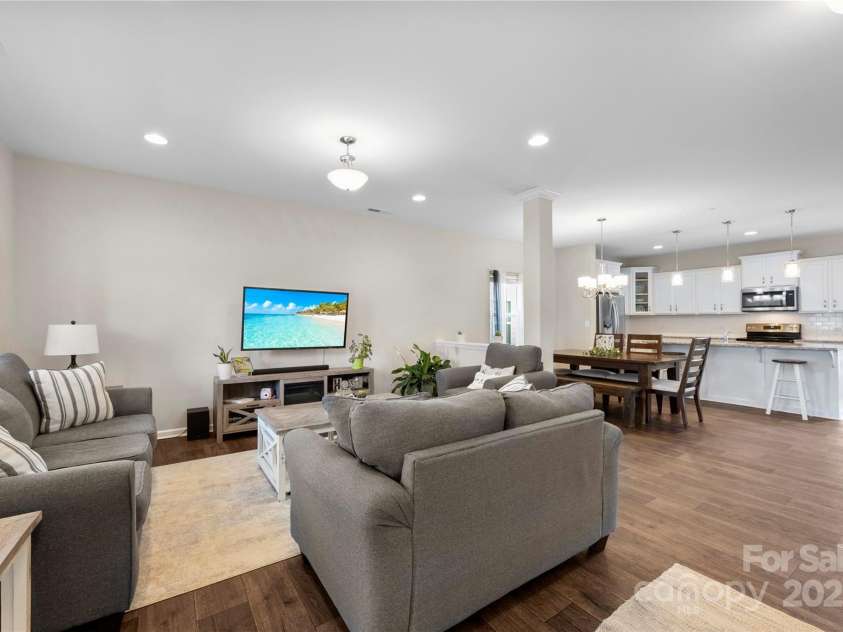 2104 New Hope Branch Way, Belmont, NC 28012.  MLS# CAR4258041, YatesRealty ID 17468. Open layout