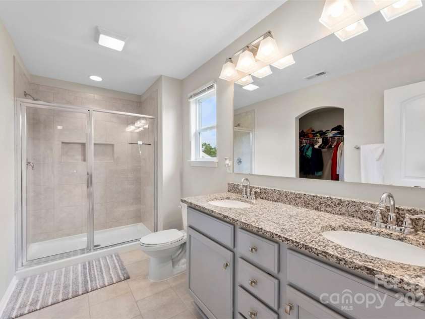 2104 New Hope Branch Way, Belmont, NC 28012.  MLS# CAR4258041, YatesRealty ID 17468. Primary bathroom