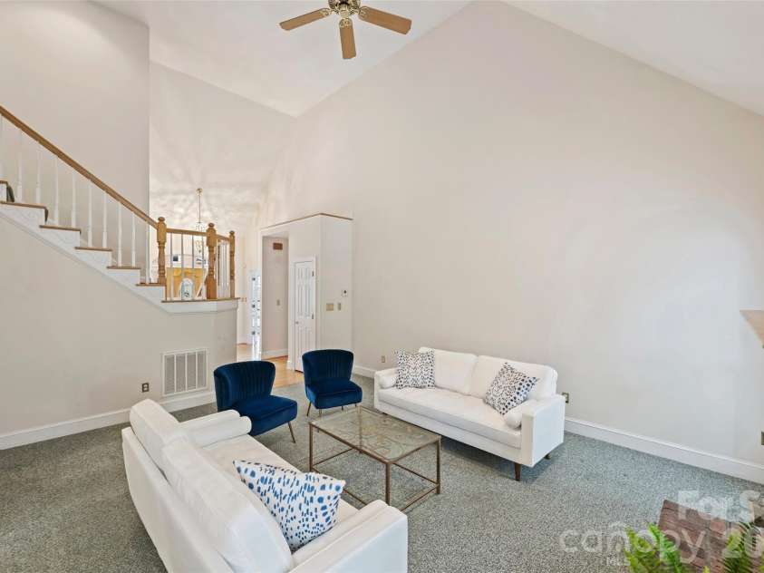 144 Pin Oak Lane, Mooresville, NC 28117.  MLS# CAR4362153, YatesRealty ID 17469. 
