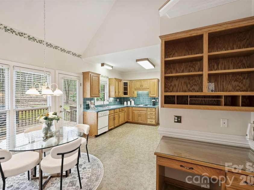 144 Pin Oak Lane, Mooresville, NC 28117.  MLS# CAR4362153, YatesRealty ID 17469. 