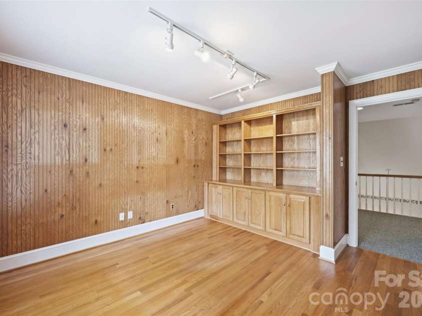 144 Pin Oak Lane, Mooresville, NC 28117.  MLS# CAR4362153, YatesRealty ID 17469. 