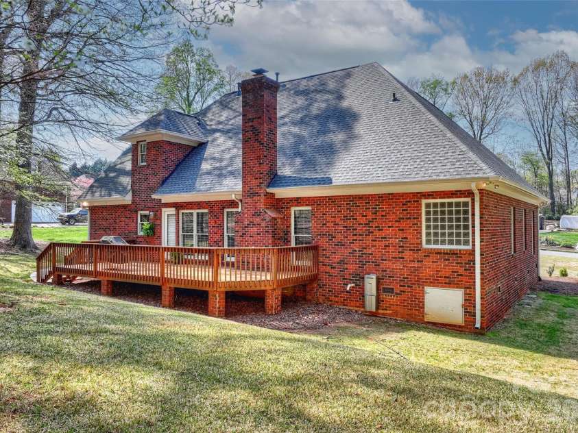 144 Pin Oak Lane, Mooresville, NC 28117.  MLS# CAR4362153, YatesRealty ID 17469. 