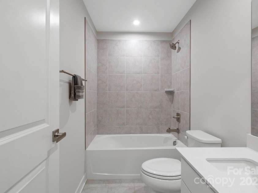 3750 Ellington Street, Charlotte, NC 28211.  MLS# CAR4231841, YatesRealty ID 1747. 