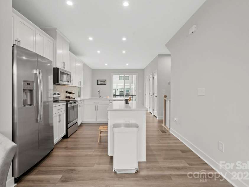 3750 Ellington Street, Charlotte, NC 28211.  MLS# CAR4231841, YatesRealty ID 1747. 