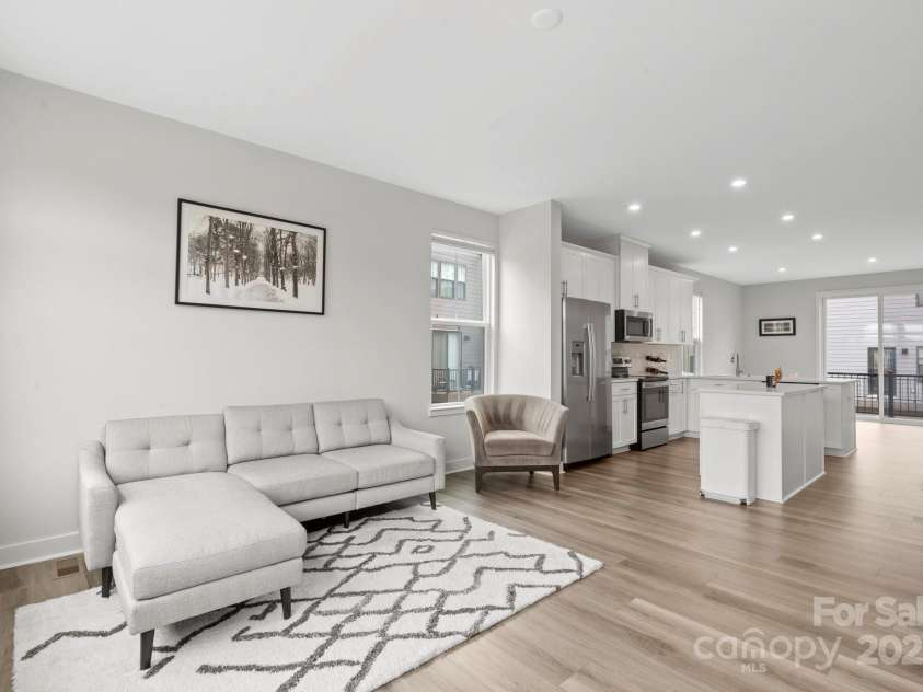 3750 Ellington Street, Charlotte, NC 28211.  MLS# CAR4231841, YatesRealty ID 1747. 