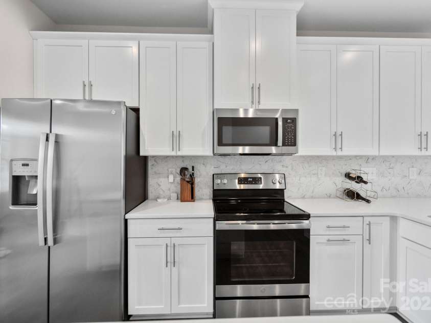 3750 Ellington Street, Charlotte, NC 28211.  MLS# CAR4231841, YatesRealty ID 1747. 