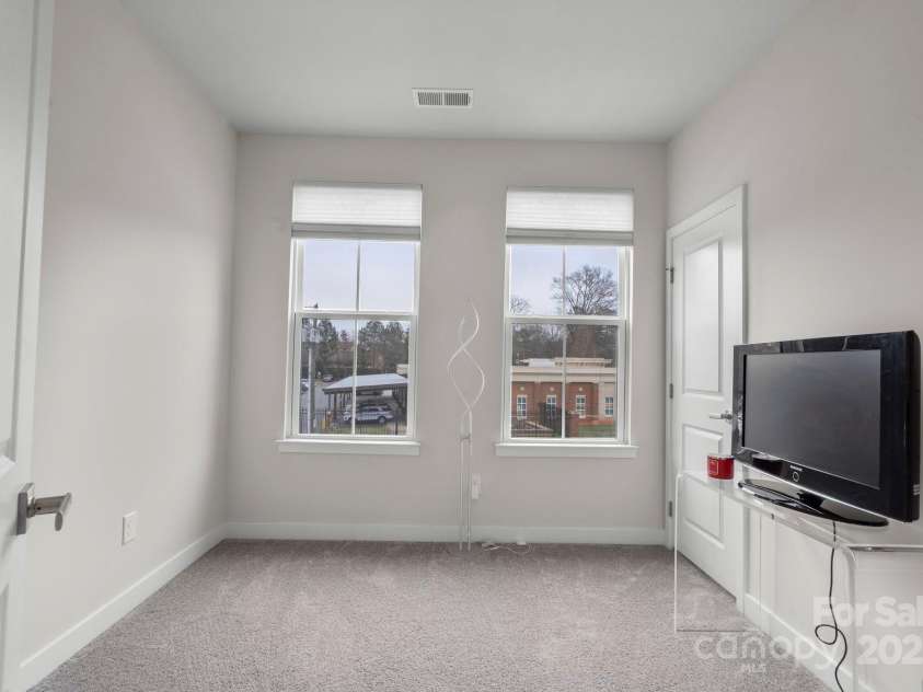 3750 Ellington Street, Charlotte, NC 28211.  MLS# CAR4231841, YatesRealty ID 1747. 