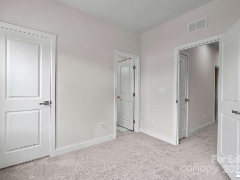 3750 Ellington Street, Charlotte, NC 28211.  MLS# CAR4231841, YatesRealty ID 1747. 
