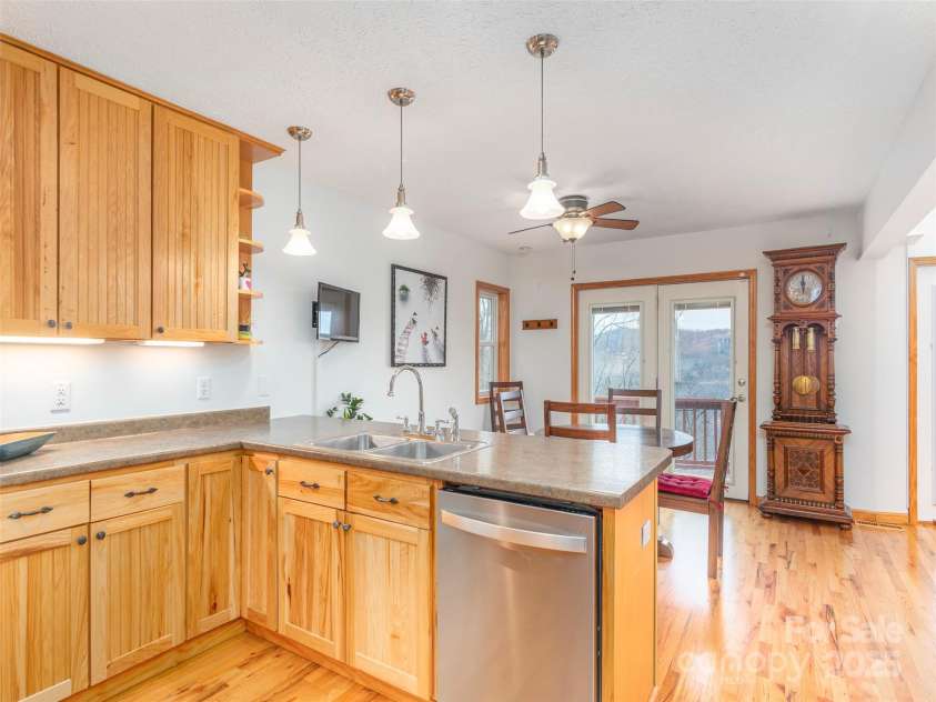 1185 Mule Stomp Road, Clyde, NC 28721.  MLS# CAR4210428, YatesRealty ID 17471. 