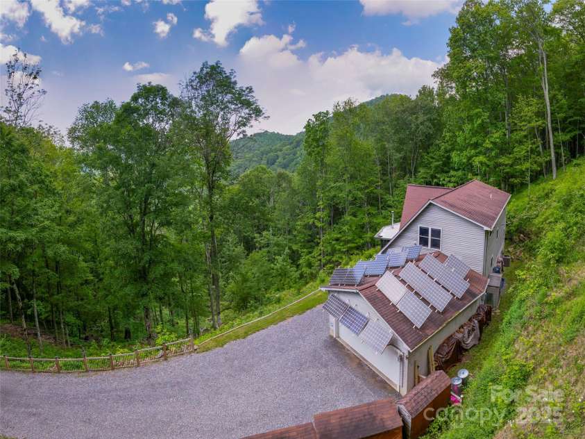 1185 Mule Stomp Road, Clyde, NC 28721.  MLS# CAR4210428, YatesRealty ID 17471. 