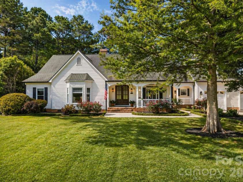 4386 Ivywoods Drive, Rock Hill, SC 29732.  MLS# CAR4370234, YatesRealty ID 17472. 