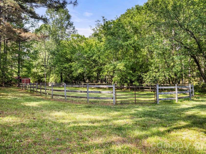 4386 Ivywoods Drive, Rock Hill, SC 29732.  MLS# CAR4370234, YatesRealty ID 17472. 