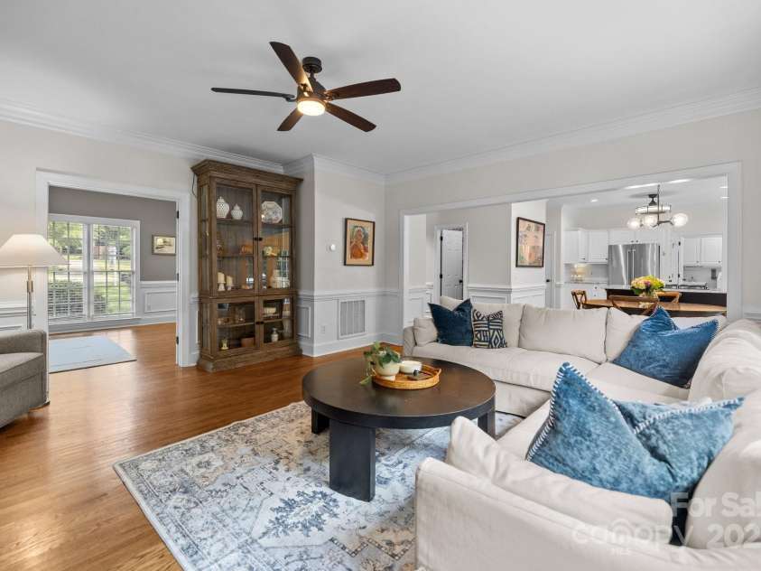 4622 Cotton Creek Drive, Charlotte, NC 28226.  MLS# CAR4259708, YatesRealty ID 17472. 