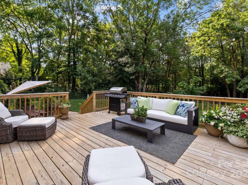 4622 Cotton Creek Drive, Charlotte, NC 28226.  MLS# CAR4259708, YatesRealty ID 17472. 