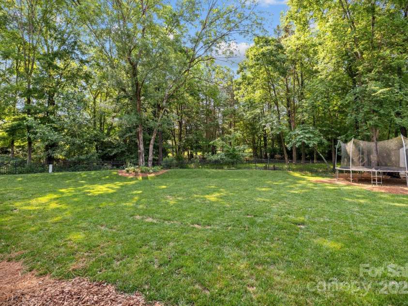 4622 Cotton Creek Drive, Charlotte, NC 28226.  MLS# CAR4259708, YatesRealty ID 17472. 