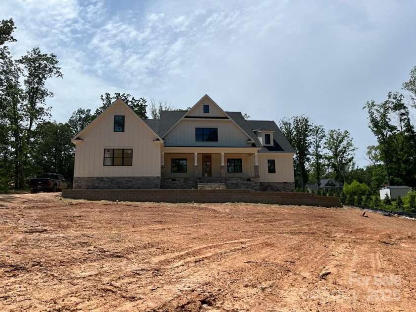 1204 Sage Pine Circle, Clover, SC 29710.  MLS# CAR4241389, YatesRealty ID 17473. 