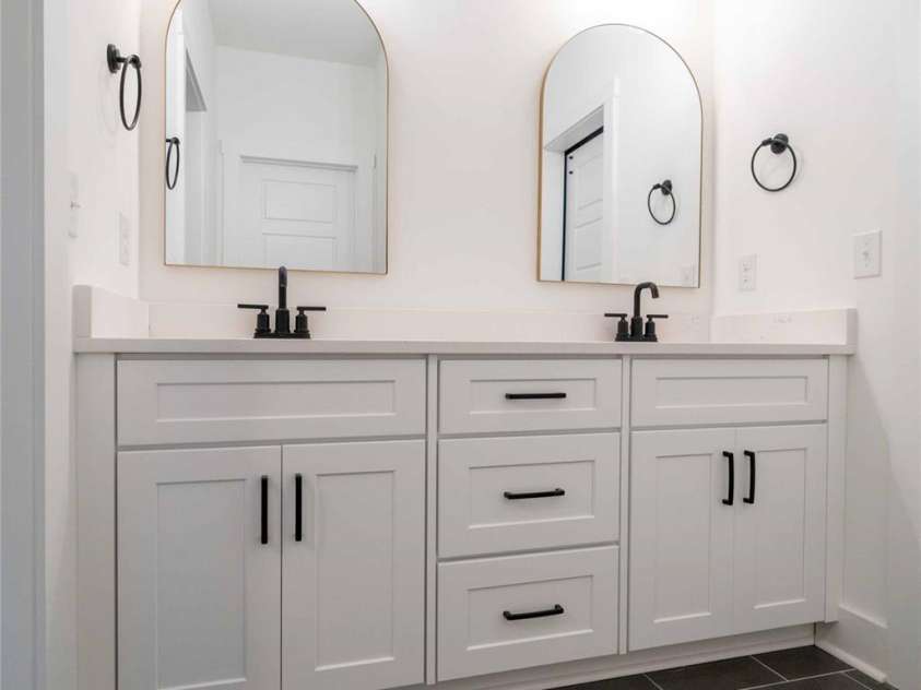 1204 Sage Pine Circle, Clover, SC 29710.  MLS# CAR4241389, YatesRealty ID 17473. Jack and Jill bath