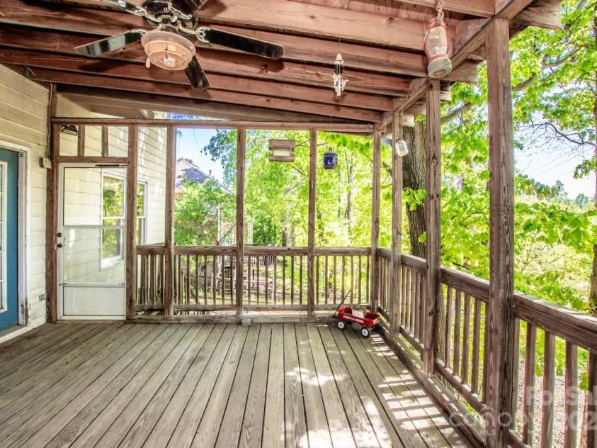 11024 Hunters Trace None, Charlotte, NC 28262.  MLS# CAR4248573, YatesRealty ID 17475. 