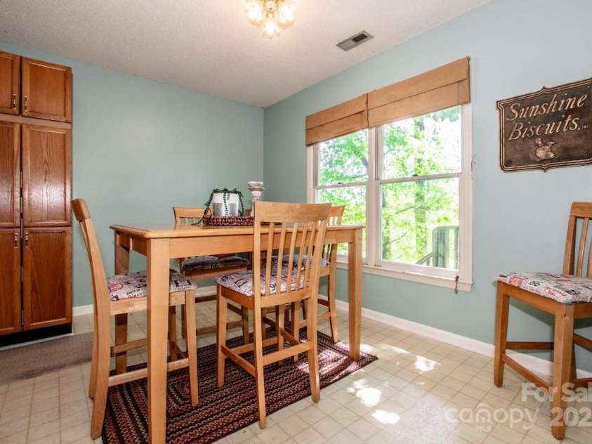 11024 Hunters Trace None, Charlotte, NC 28262.  MLS# CAR4248573, YatesRealty ID 17475. 