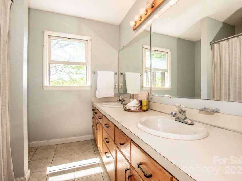 11024 Hunters Trace None, Charlotte, NC 28262.  MLS# CAR4248573, YatesRealty ID 17475. 