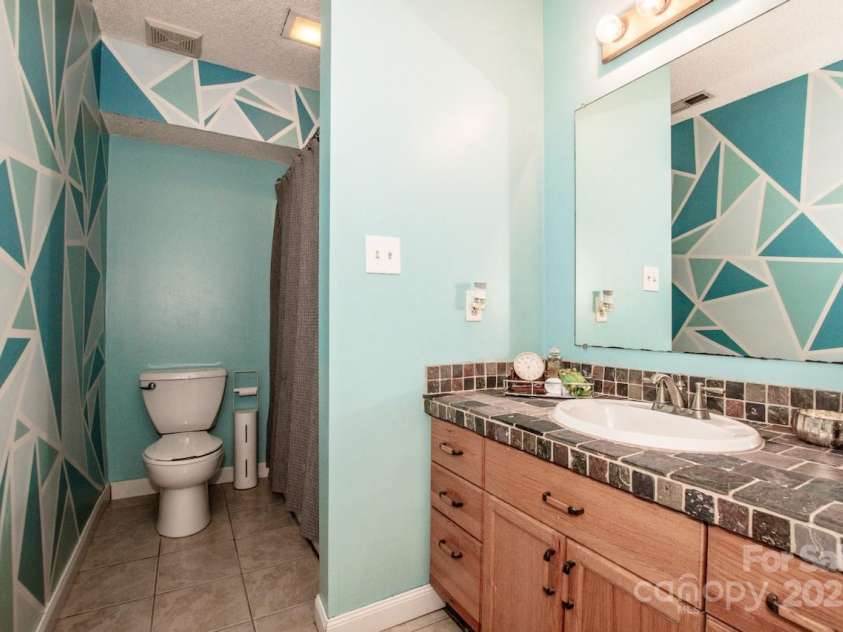 11024 Hunters Trace None, Charlotte, NC 28262.  MLS# CAR4248573, YatesRealty ID 17475. 