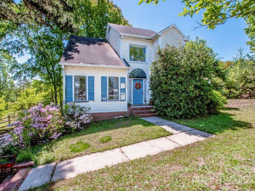 11024 Hunters Trace None, Charlotte, NC 28262.  MLS# CAR4248573, YatesRealty ID 17475. 