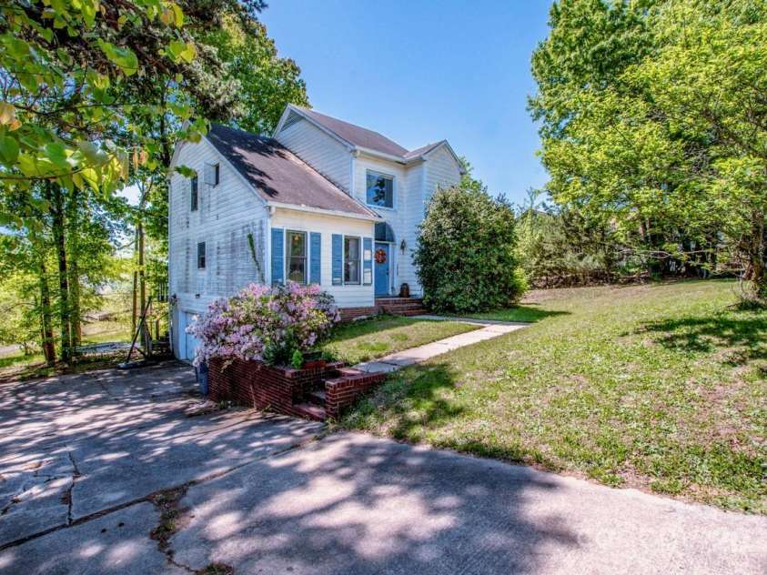 11024 Hunters Trace None, Charlotte, NC 28262.  MLS# CAR4248573, YatesRealty ID 17475. 