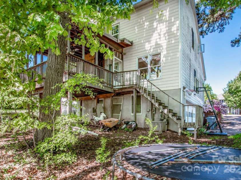 11024 Hunters Trace None, Charlotte, NC 28262.  MLS# CAR4248573, YatesRealty ID 17475. 