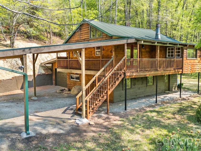 298 Timbuktu Road, Sylva, NC 28779.  MLS# CAR4374414, YatesRealty ID 17476. 