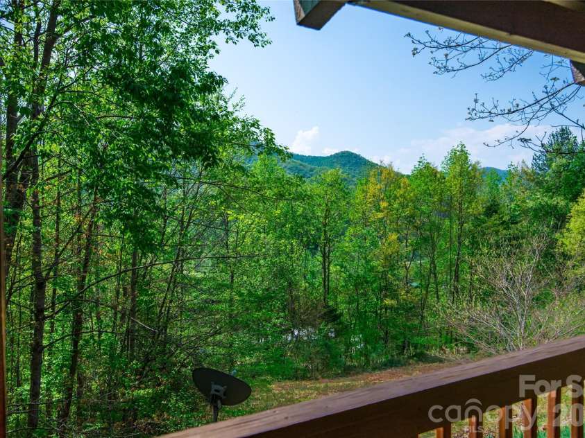 298 Timbuktu Road, Sylva, NC 28779.  MLS# CAR4374414, YatesRealty ID 17476. 