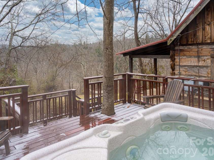 119 Old Salem Branch Drive, Alexander, NC 28701.  MLS# CAR4372909, YatesRealty ID 17477. 