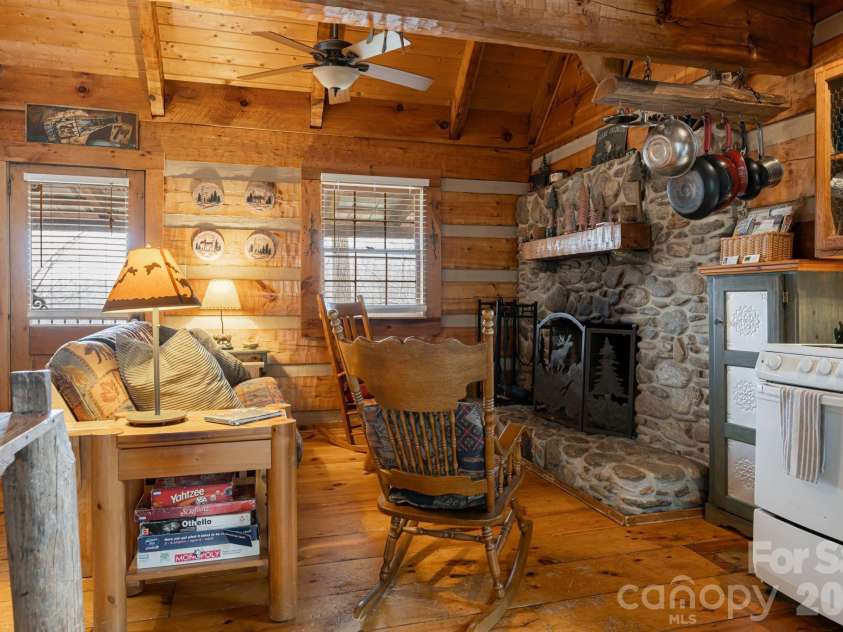 119 Old Salem Branch Drive, Alexander, NC 28701.  MLS# CAR4372909, YatesRealty ID 17477. 