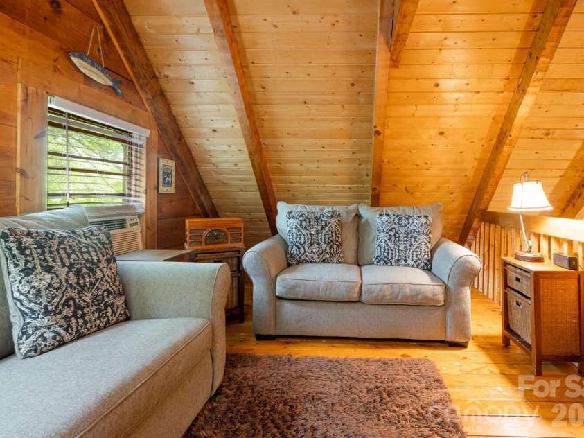 119 Old Salem Branch Drive, Alexander, NC 28701.  MLS# CAR4372909, YatesRealty ID 17477. 