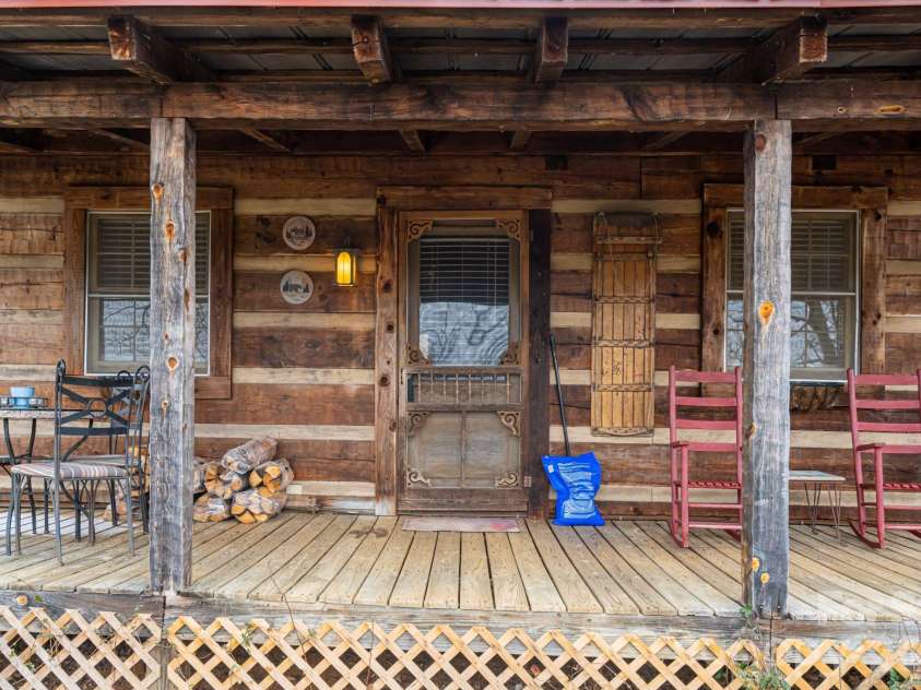 119 Old Salem Branch Drive, Alexander, NC 28701.  MLS# CAR4372909, YatesRealty ID 17477. 